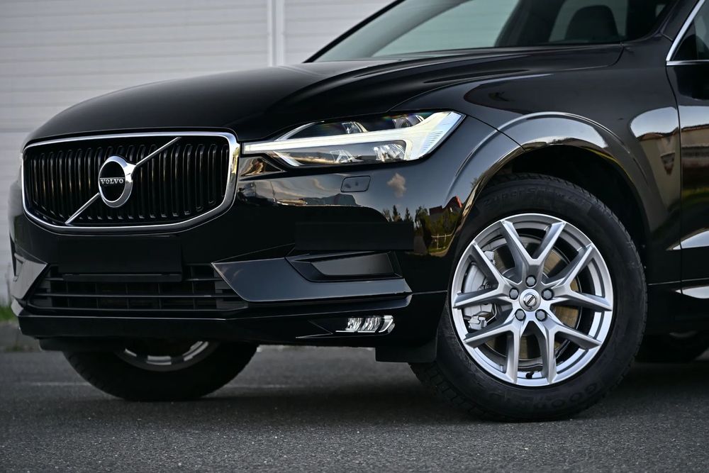 Volvo XC 60 ==MOMENTUM PRO=FULL Led=Navi-DVD=Softclose=Lane assist=
