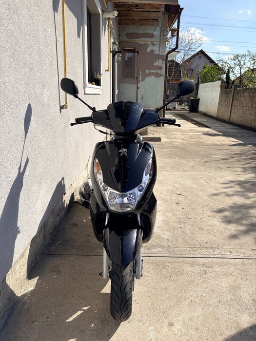 Scuter Peugeot Kisbee