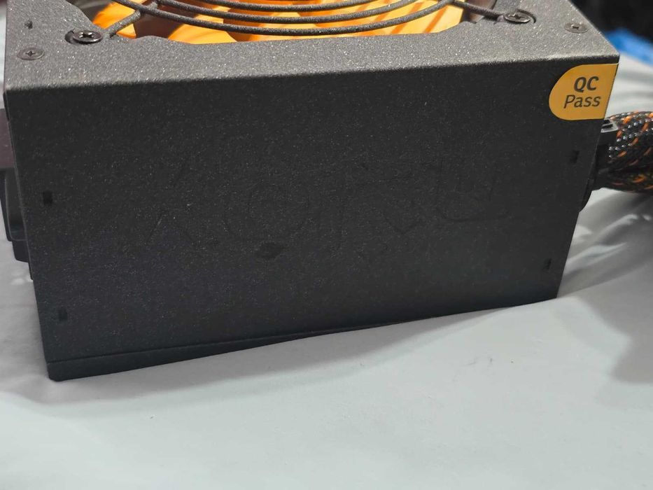 Sursa PC nJoy Titan Series 600W, Eficienta 80 PLUS Bronze, 2x PCI-E 6+2 Pini, 120mm