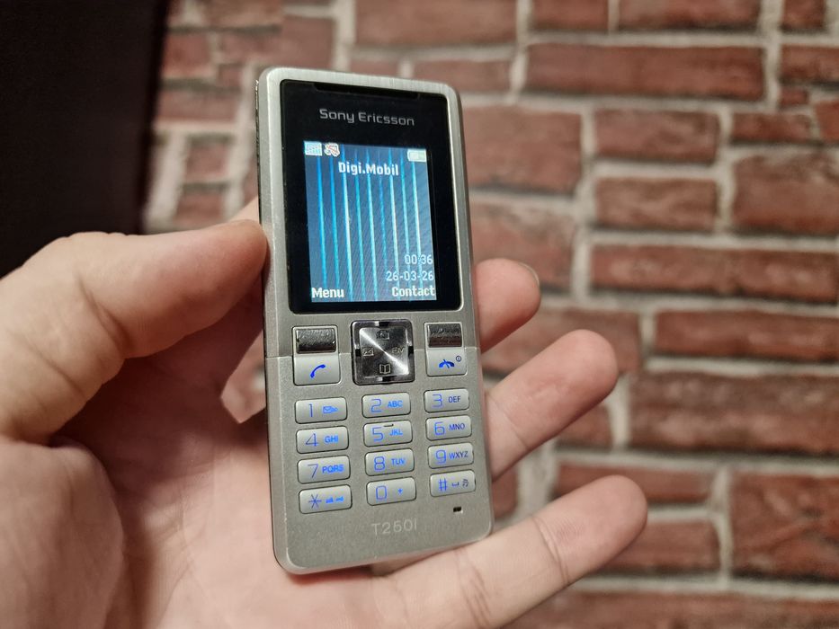 Sony Ericsson T250i Silver - Liber de rețea - Funcțional