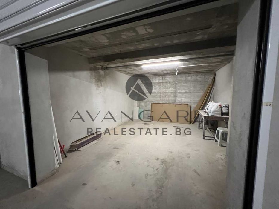 Продава се Тристаен апартамент в Пловдив, Кючук Париж - 115 кв.м за 1774 €/кв.м - Снимка #13