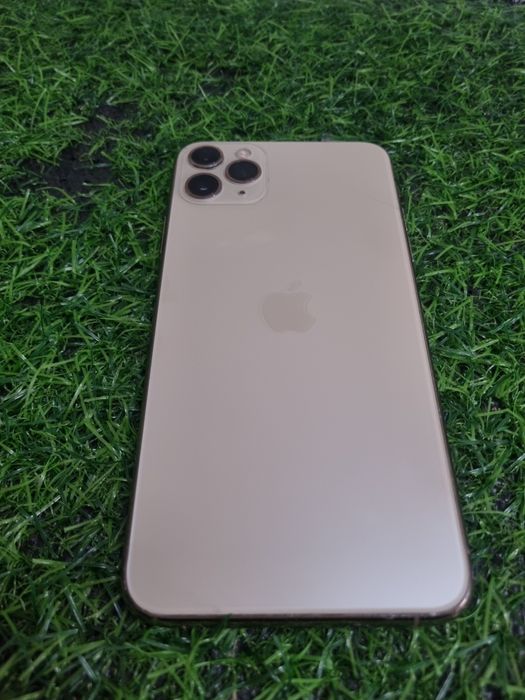 Продам iPhone 11 Pro max 256гб акб 100%