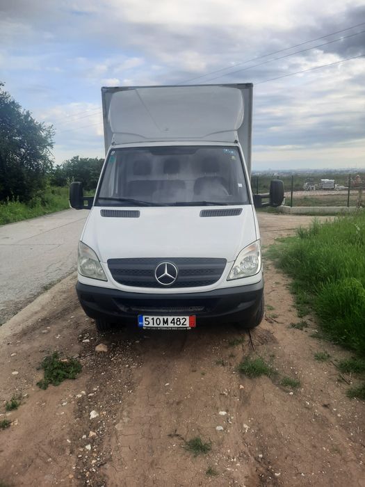 Транспортни услуги камион със борд до 3,5т; бус до1,5т и мотокар 1,5т.