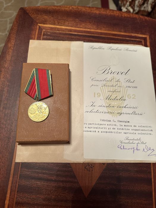 Medalii comuniste vechi