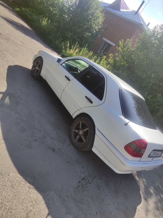 Продам Мерседес с 180