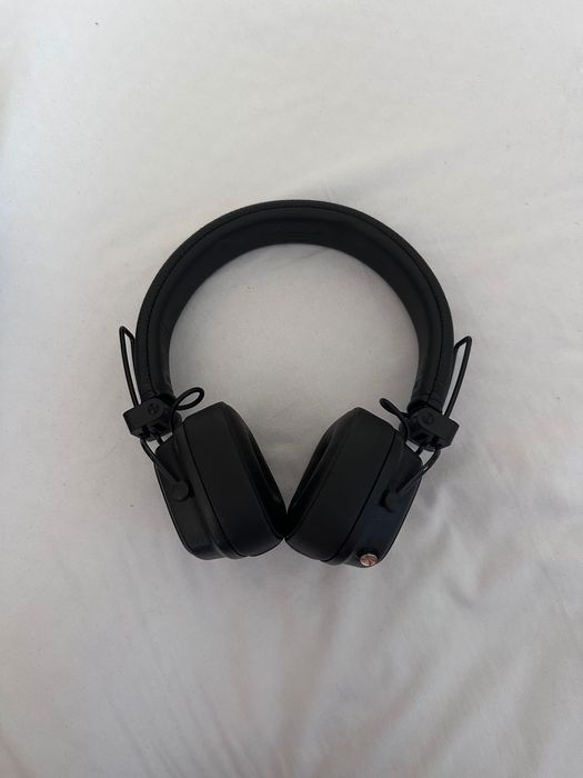 Продам наушники Marshall