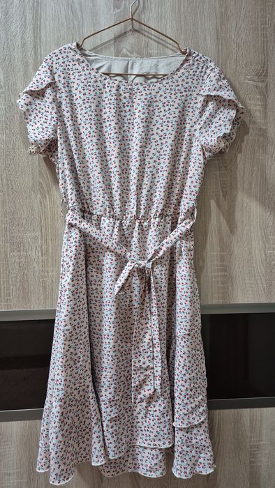 Rochie vaporoasa de vara.Marimea M