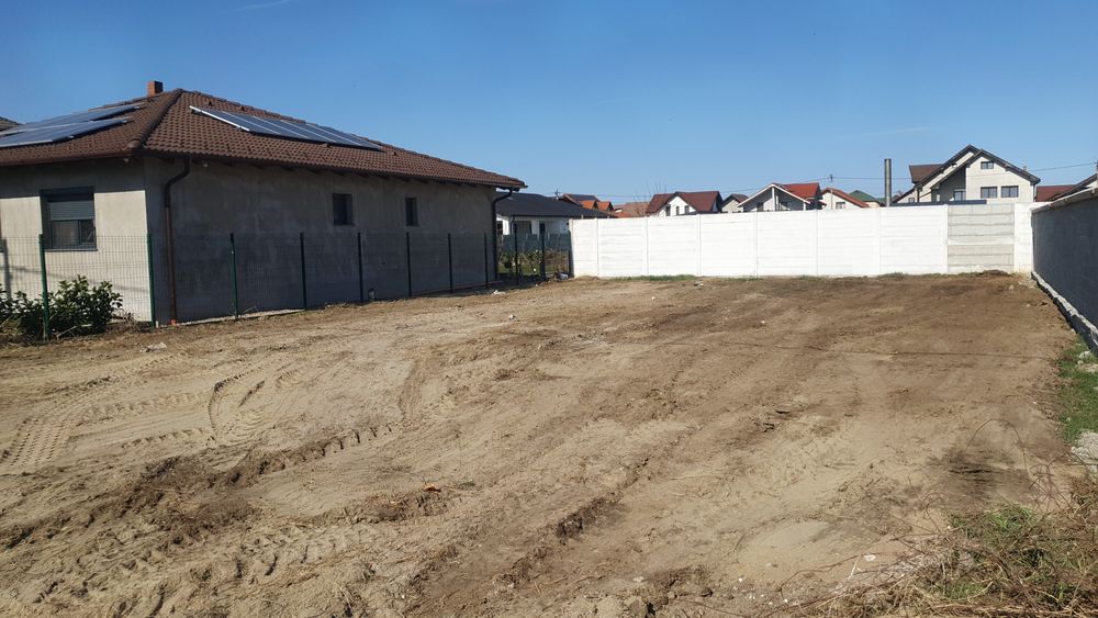 Vând teren STR. 10, Cartierul Tineretului