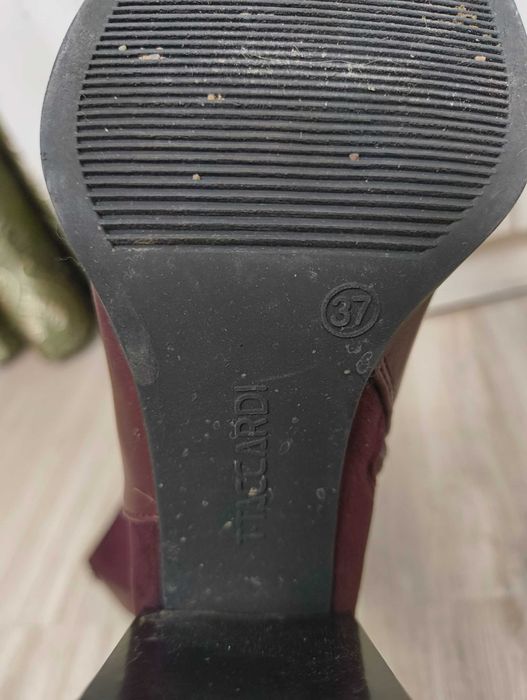 Бордовые сапожки