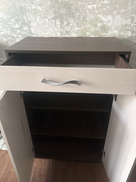 Срочно продам тумбочку 5000 тг