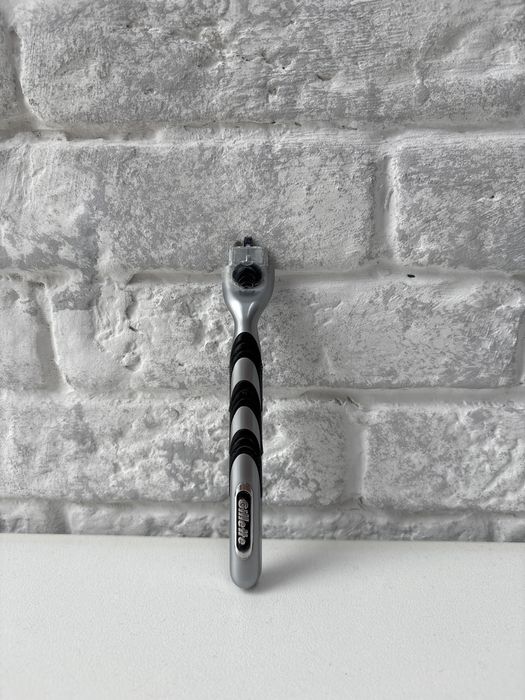 Рукоятка для бритвы Gillette