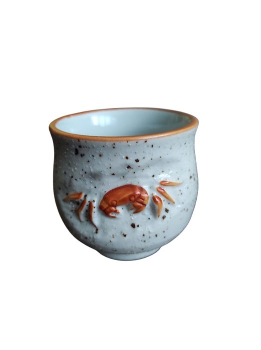 Страхотна чаша с рак