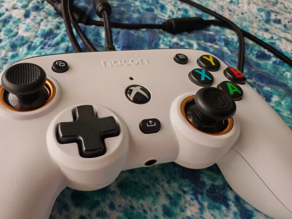 Контролер Nacon Pro Compact Controller