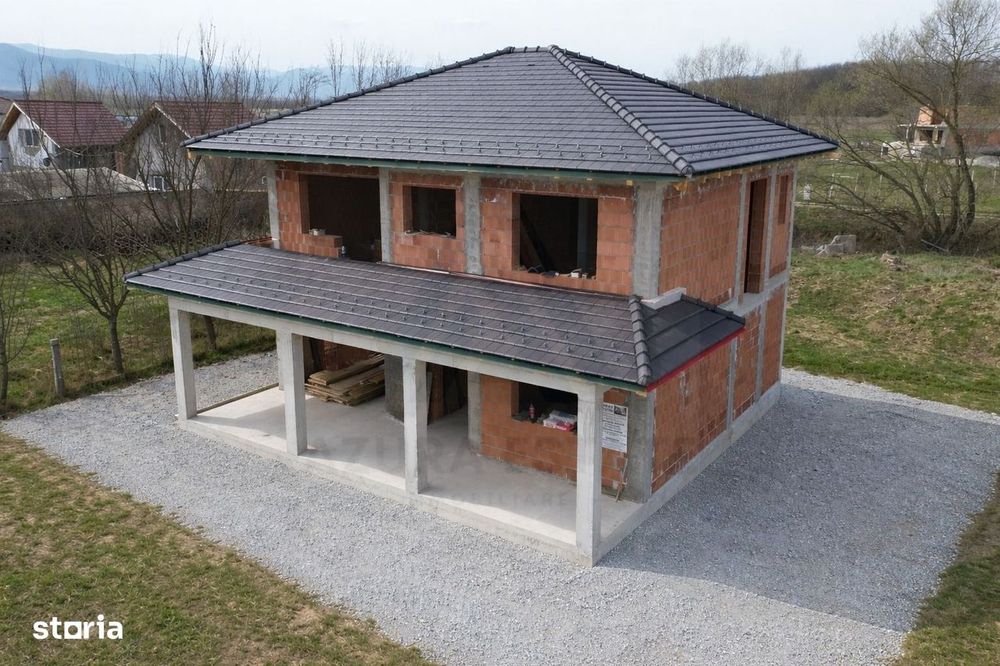 Casa individuala la rosu 146 mp utili P+1 si teren 760 mp in Turnisor