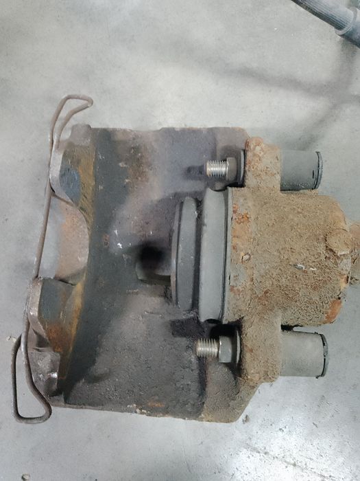 Etrier stânga dreapta fata VW Polo 6R Skoda Fabia  1.6 Tdi CAY 2008-20