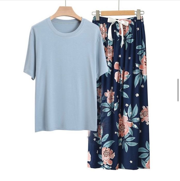 Женские одежды Пижамы