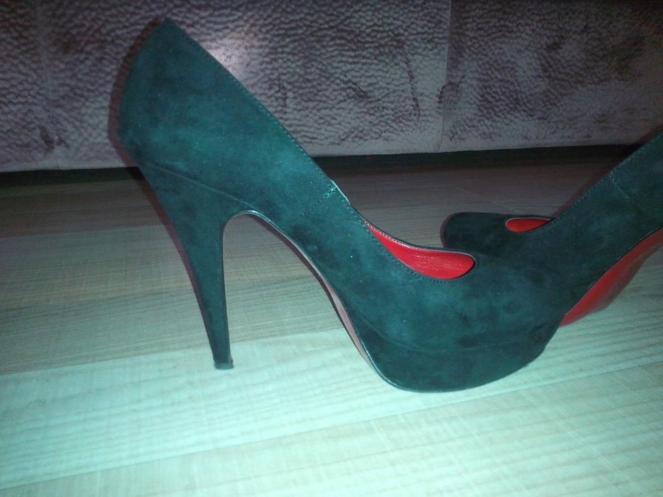 Черни елегантни велурени обувки