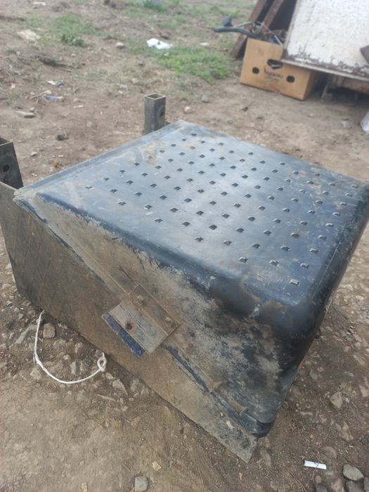 Метал ящик дляя акумулятора