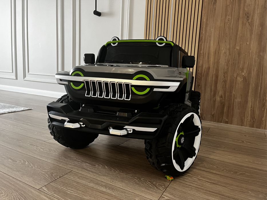 Машина на пульте JEEP
