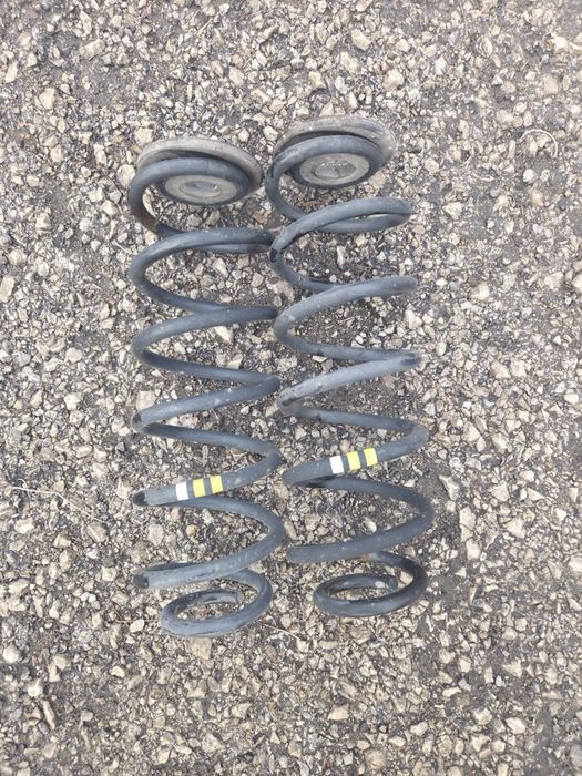 Пружини за Golf 5 PLUS