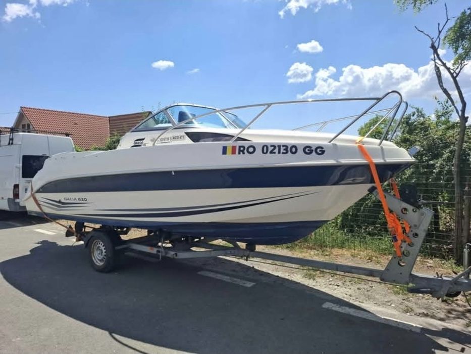 Barca cabinata, motor, peridoc, accept schimb cu velier