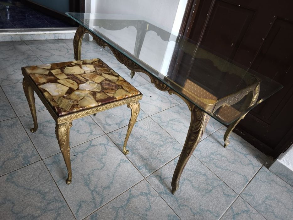 Vând masa bronz cu blat de sticla sau măsuță cu blat de marmura