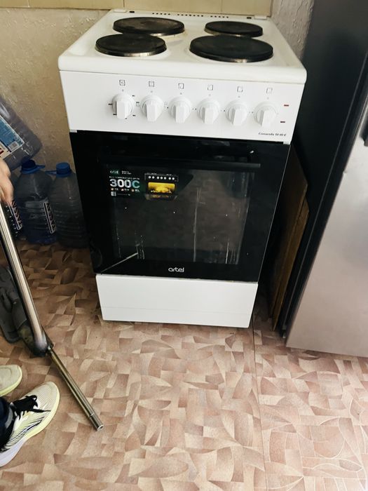 Продам печку с духовкой пользовались не много