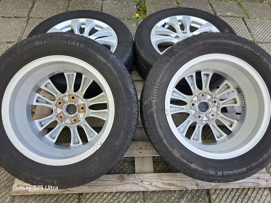 Лети джанти 16ки 5х114.3 Suzuki + летни гуми 205/60/16 Continental