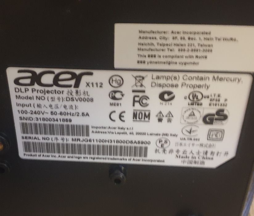 Продавам Проектор Acer x112