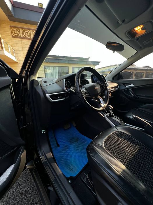 Chevrolet Tracker sotiladi