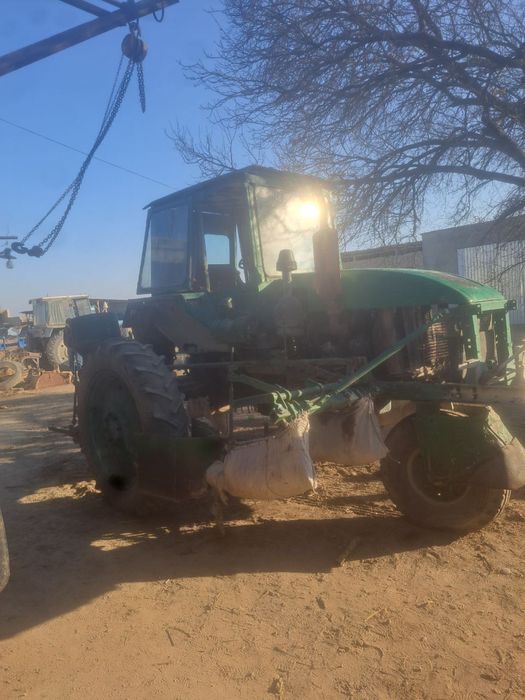 TTz 80 traktor sotiladi