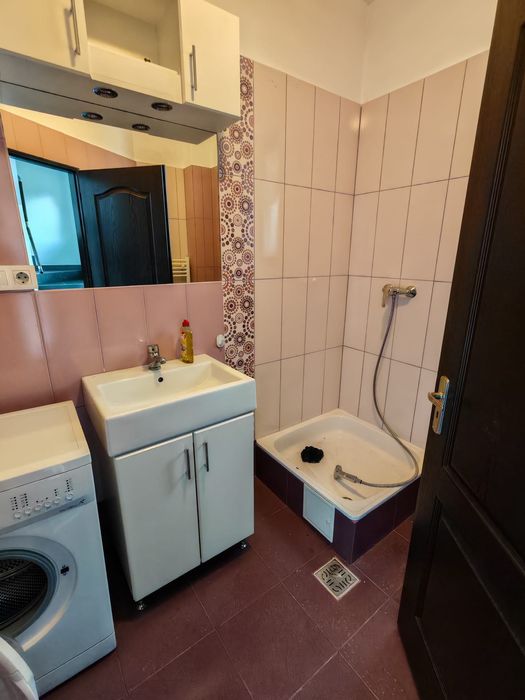 Inchiriez Casa P+E,  3 camere Cristesti zona Materom