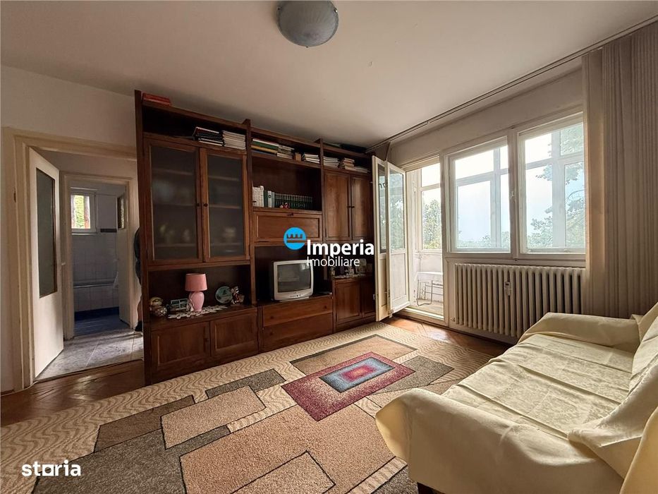 Apartament 3 cam, semi - decomandat, de vanzare zona Tatarasi - Flora