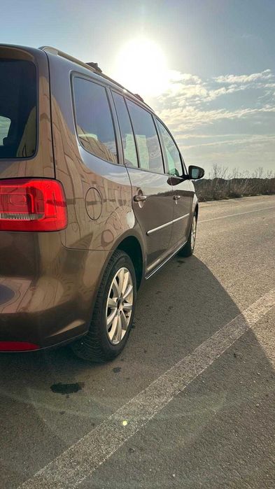 Vand VW Touran Highline an de fabricație 2012
