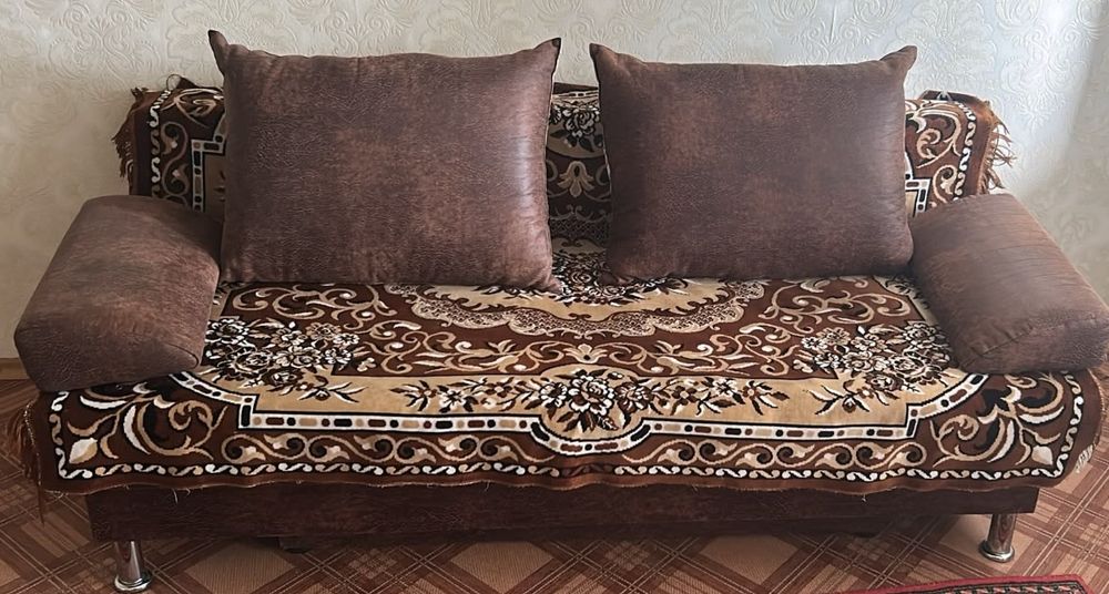Мягкая мебель, диван