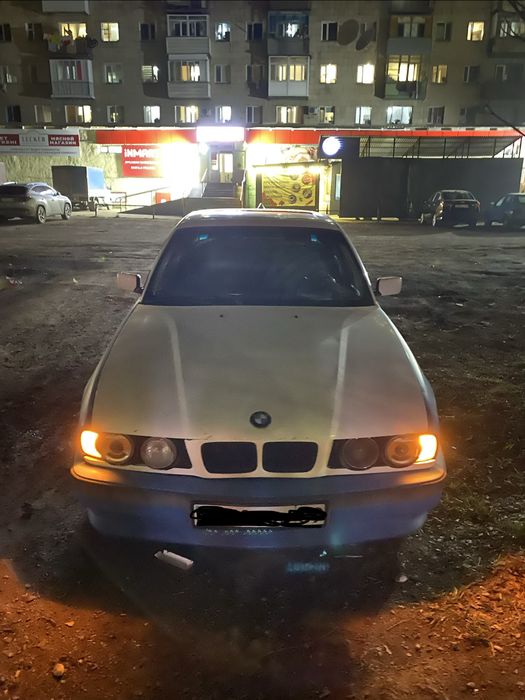 Bmw e34  520 Simes   Toyota cresta