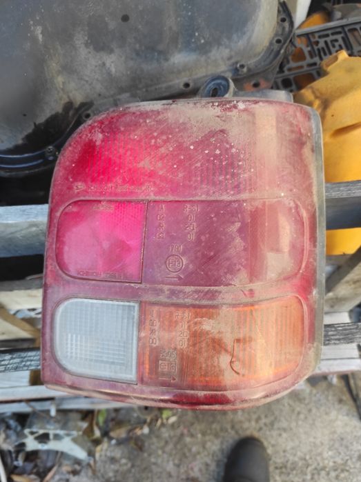 Daihatsu cuore задна врата задна броня десен стоп и десен калник.