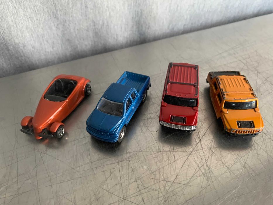 ,  колички   Maisto