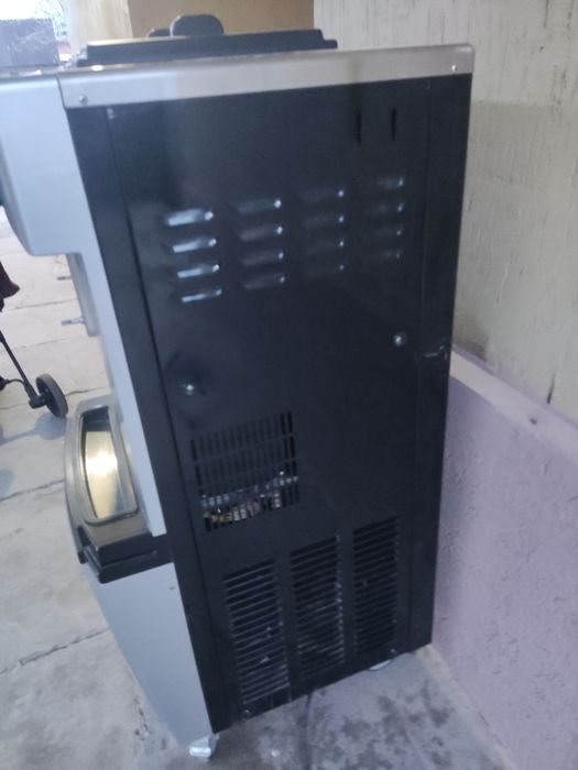 Продается мороженое аппарат Jambo