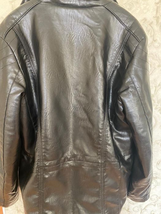 Куртка кожанная.