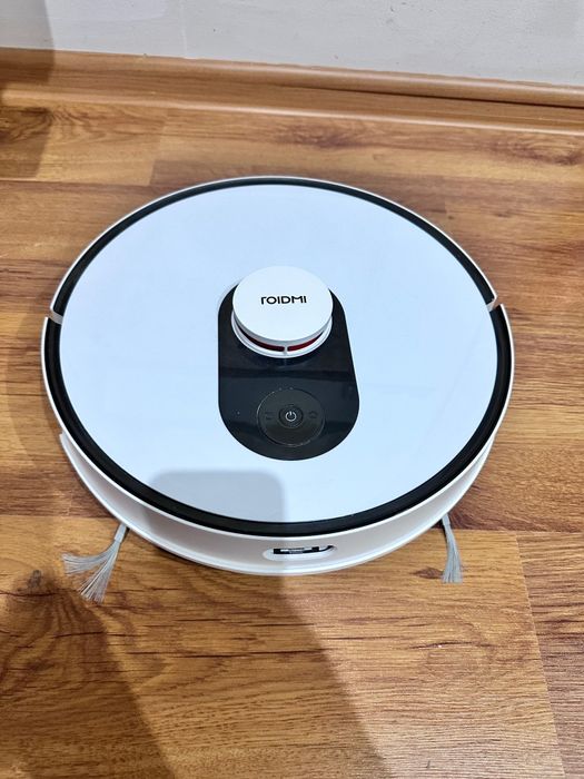 Продается робот-пылесос