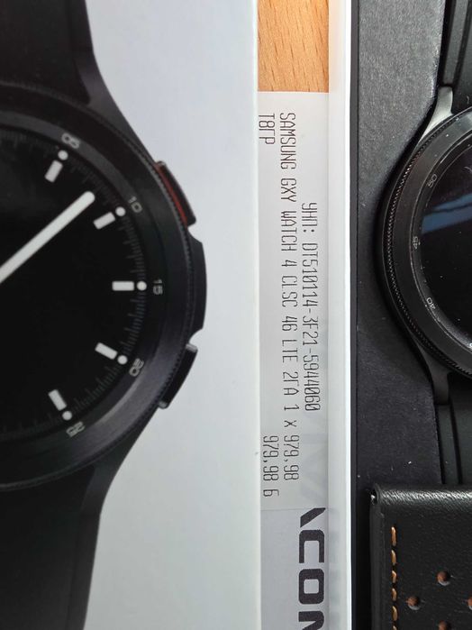 Samsung Galaxy watch 4 classic 46mm с допълнителна кожена каишка