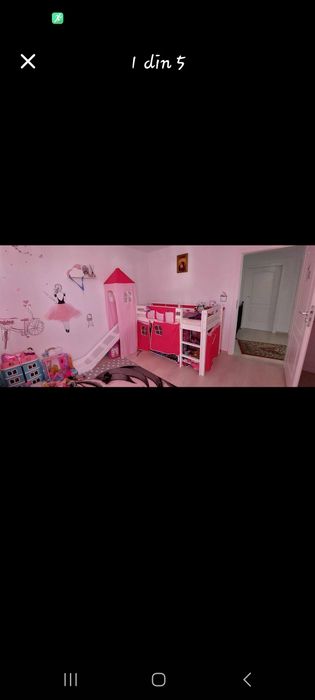 Pat castel cu topogan