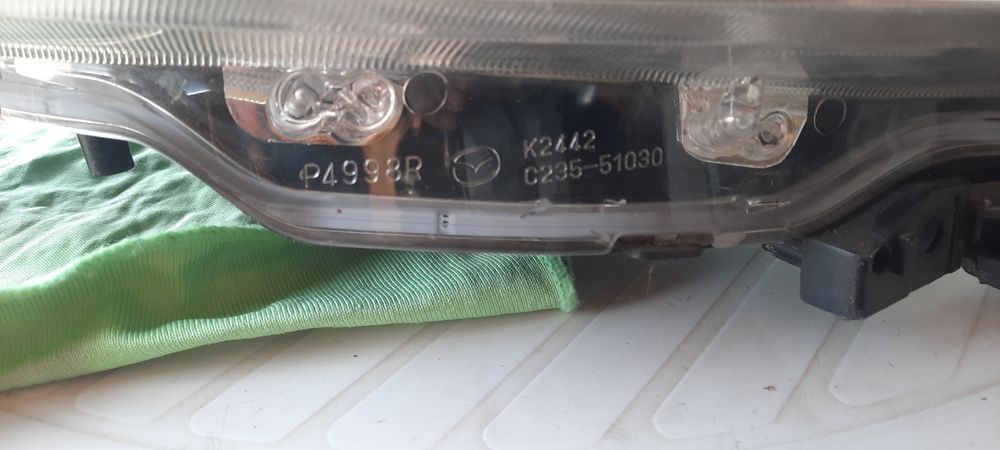 Фар десен мазда 5