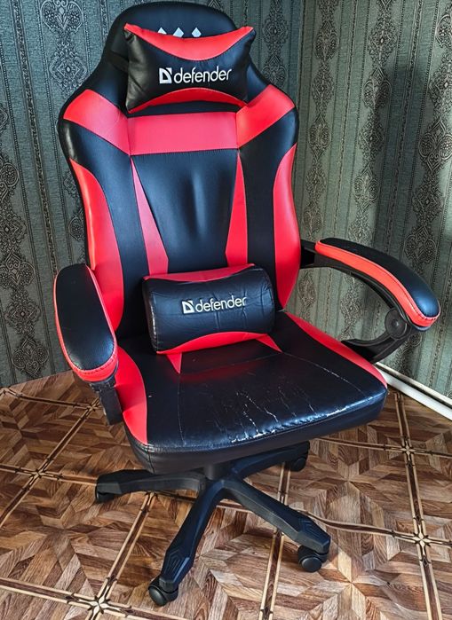 Игровое кресло Defender