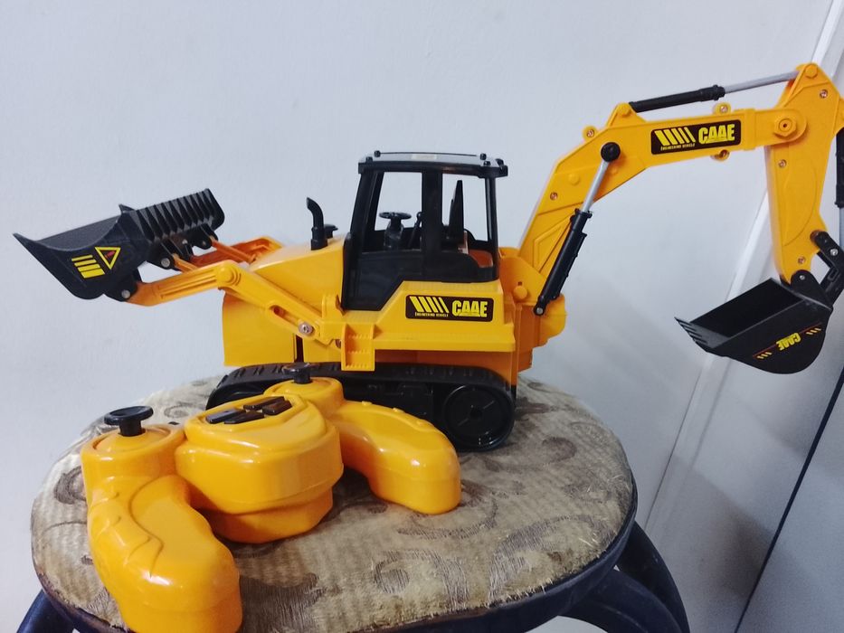 Игрушка Трактор бульдозер экскаватор