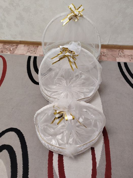 Продаю белые корзинки