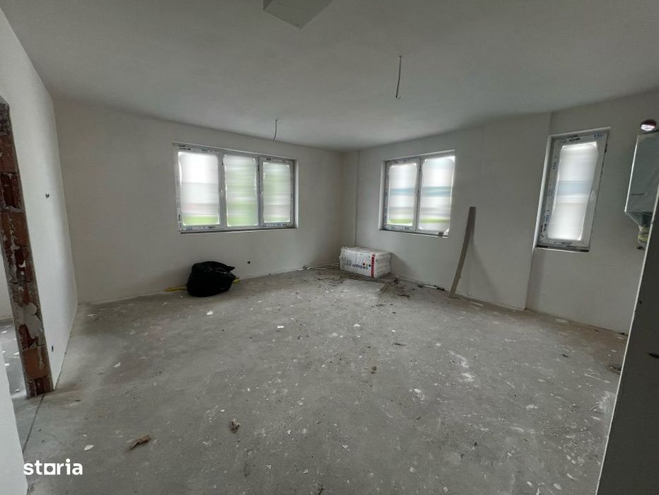Apartament de 3 camere, 59,20, mp, zona Vivo — fotografia 1