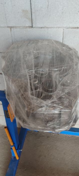 Gentra avtomat karobka sotiladi