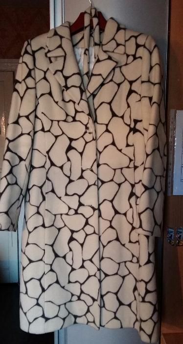 Женское осеннее пальто